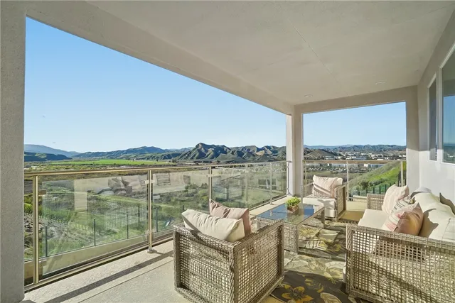 $1,950,000 | 27392 Dialogue Way, Valencia, CA 91381