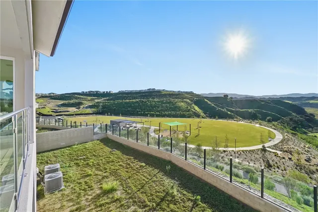 $1,950,000 | 27392 Dialogue Way, Valencia, CA 91381