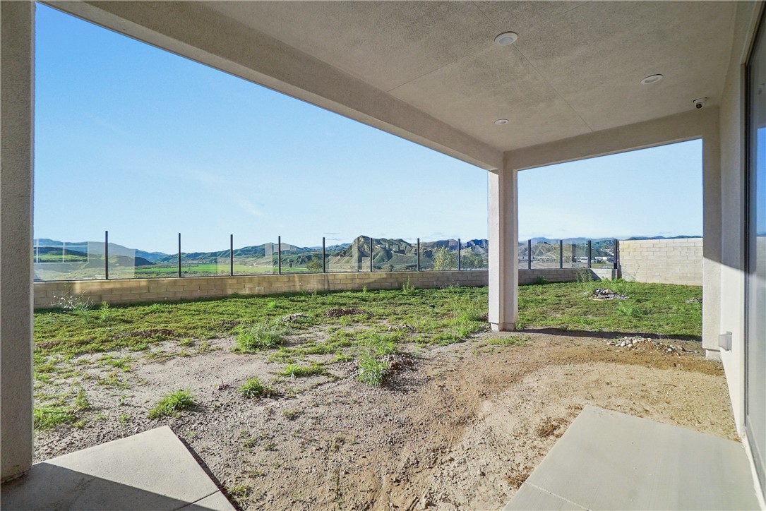 27392 Dialogue Way Valencia, CA 91381 - Photo 51 of 62
