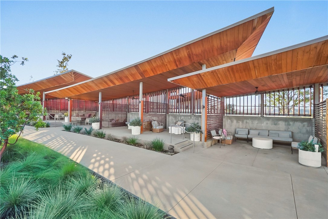 27392 Dialogue Way Valencia, CA 91381 - Photo 54 of 62 a view of a backyard with sitting area