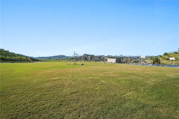 $1,890,000 | 27392 Dialogue Way, Valencia, CA 91381
