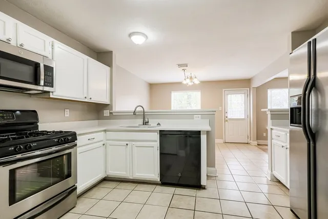 $1,880 | 19530 Sandy Bank Drive, Tomball, TX 77375