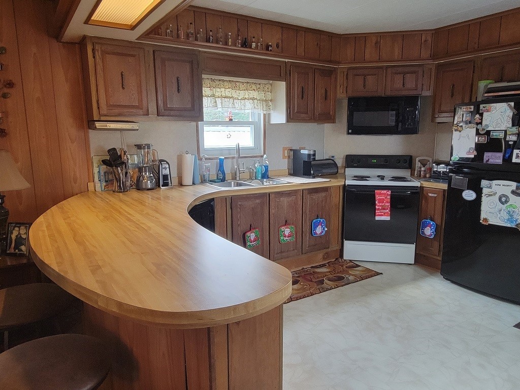 3 Lane F Coventry, RI 02816 - Photo 10 of 32 Gallery Image 10
