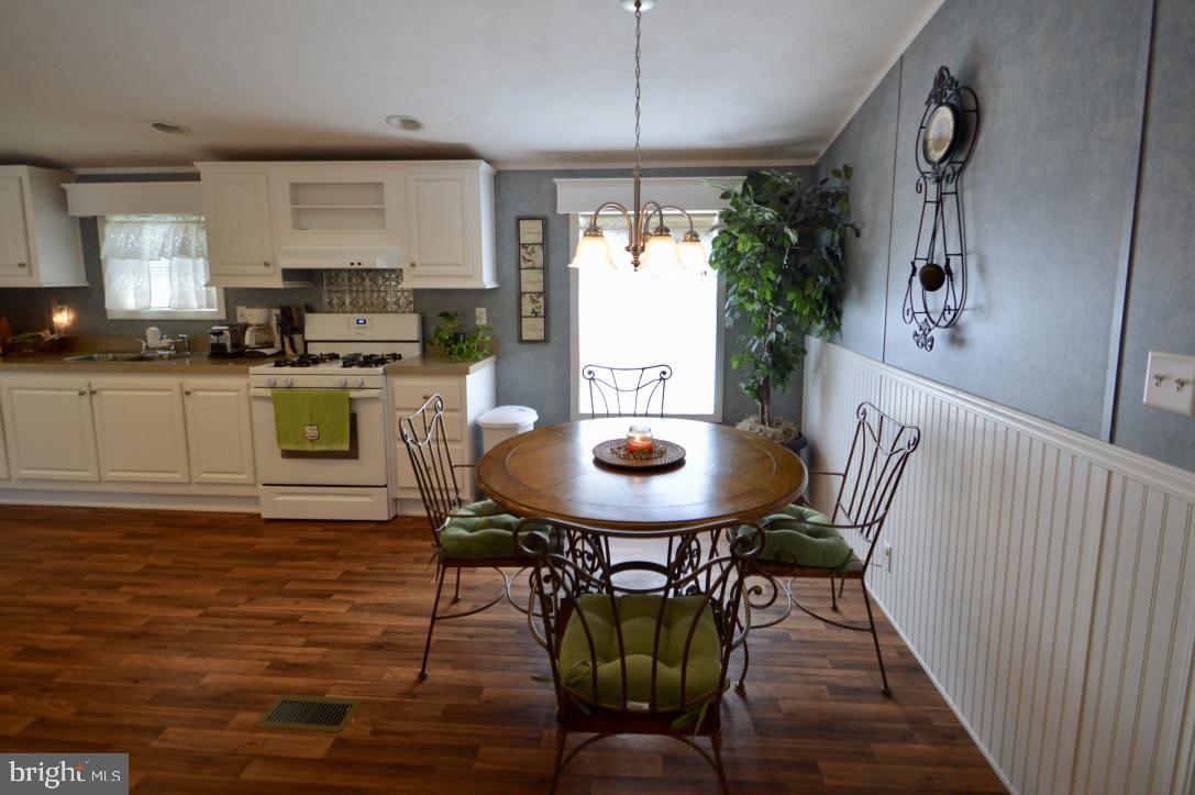 73 Sherry Drive Lititz, PA 17543 - Photo 9 of 21 Gallery Image 9