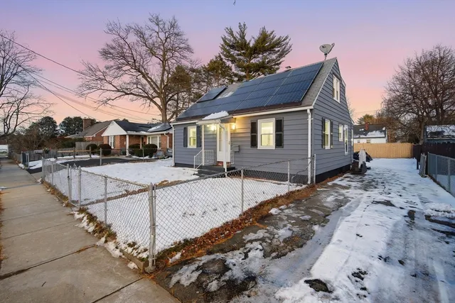 $319,900 | 25 Pheland Street, Springfield, MA 01109