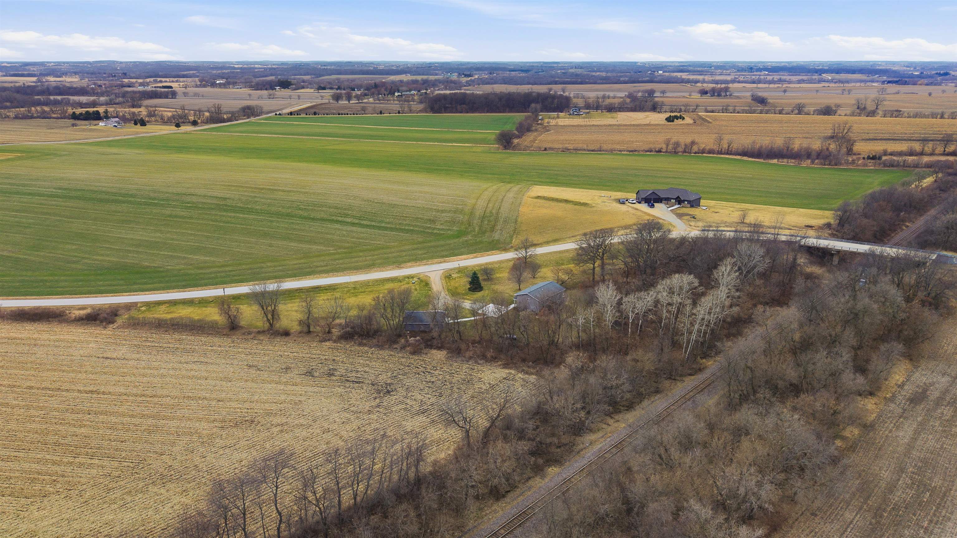 N4202 Welsh Road Juneau, WI 53039 - Photo 13 of 38