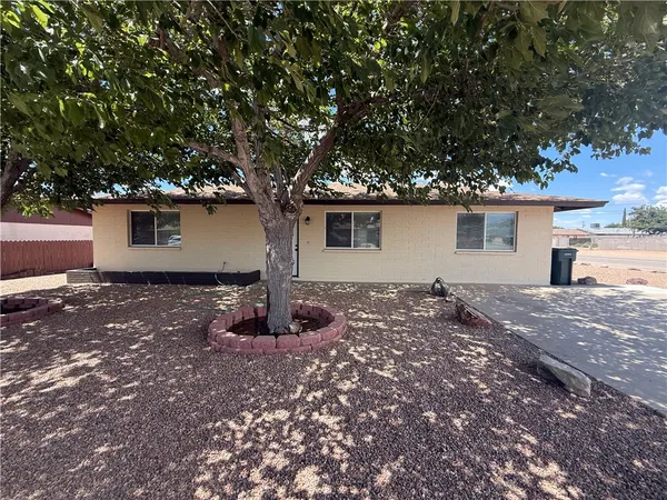 $1,400 | 2737 Lillie Avenue, Kingman, AZ 86401