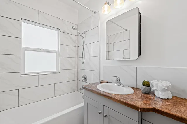 $300,000 | 812 West Jackson Avenue, Spokane, WA 99205