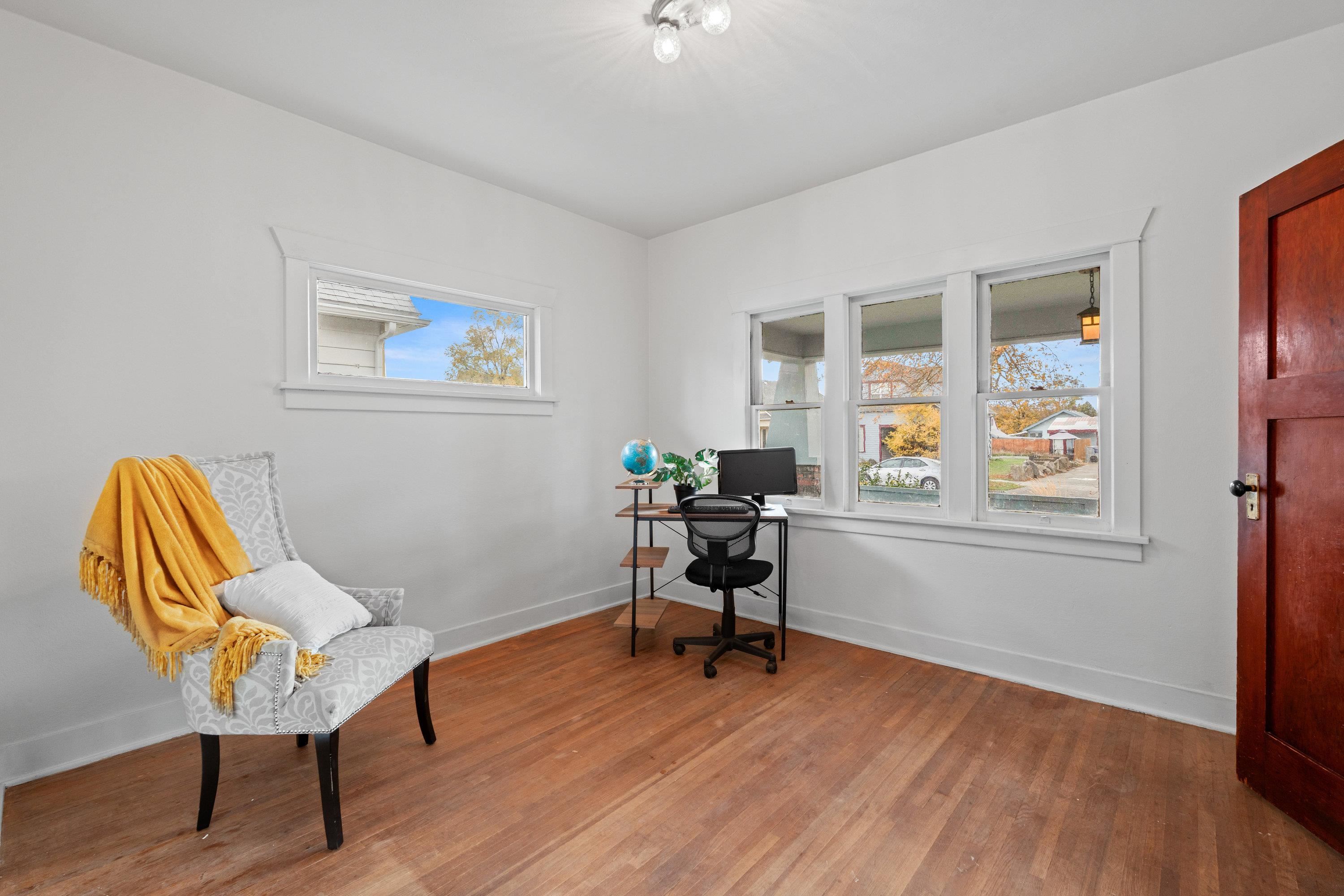 812 West Jackson Avenue Spokane, WA 99205 - Photo 7 of 32