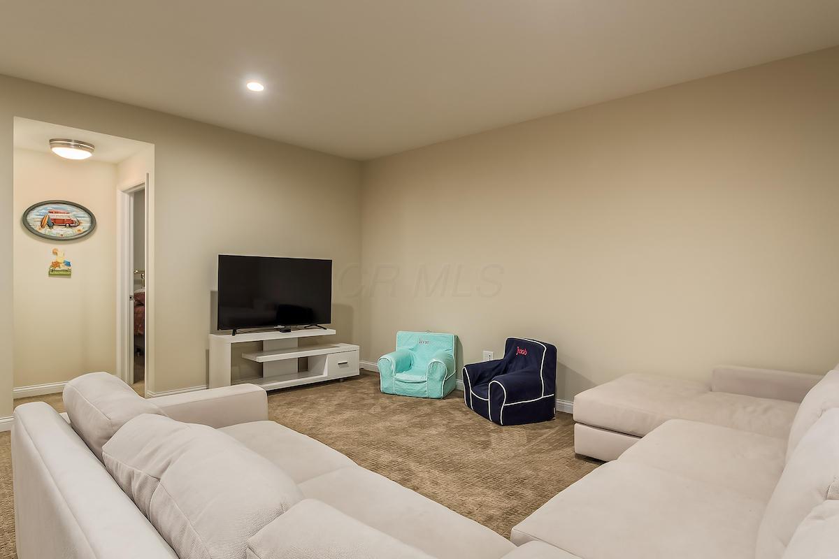 3355 Redding Road Columbus, OH 43221 - Photo 45 of 52
