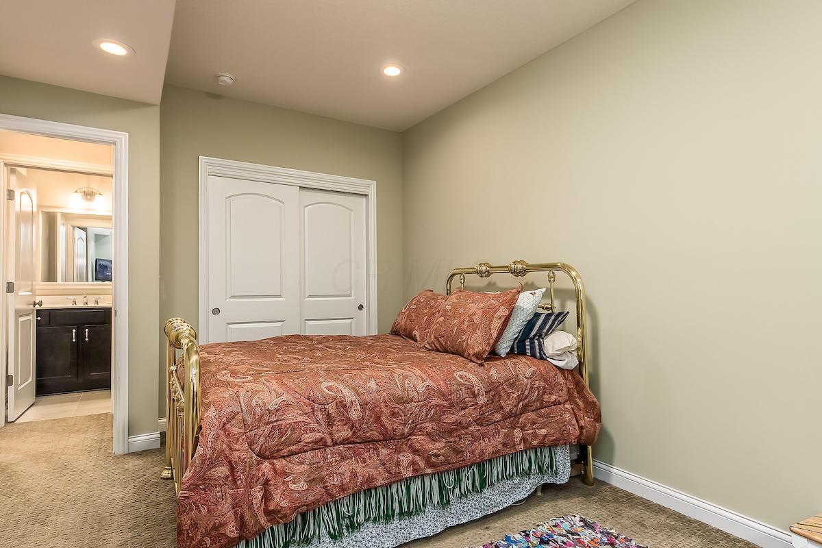 3355 Redding Road Columbus, OH 43221 - Photo 49 of 52