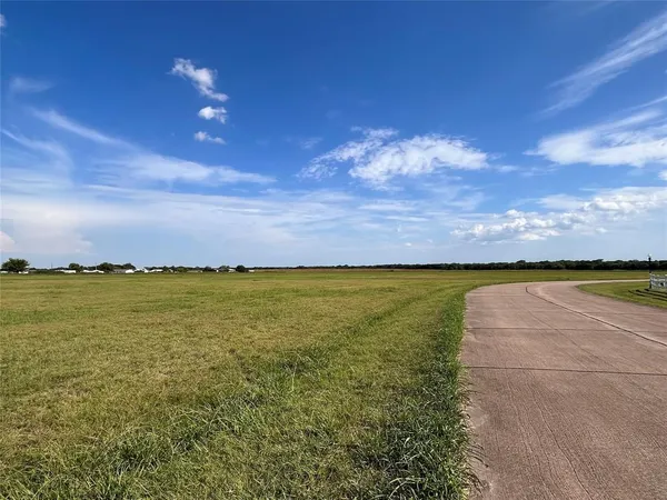 $450,000 | 264 Sidewinder Loop, Red Oak, TX 75154