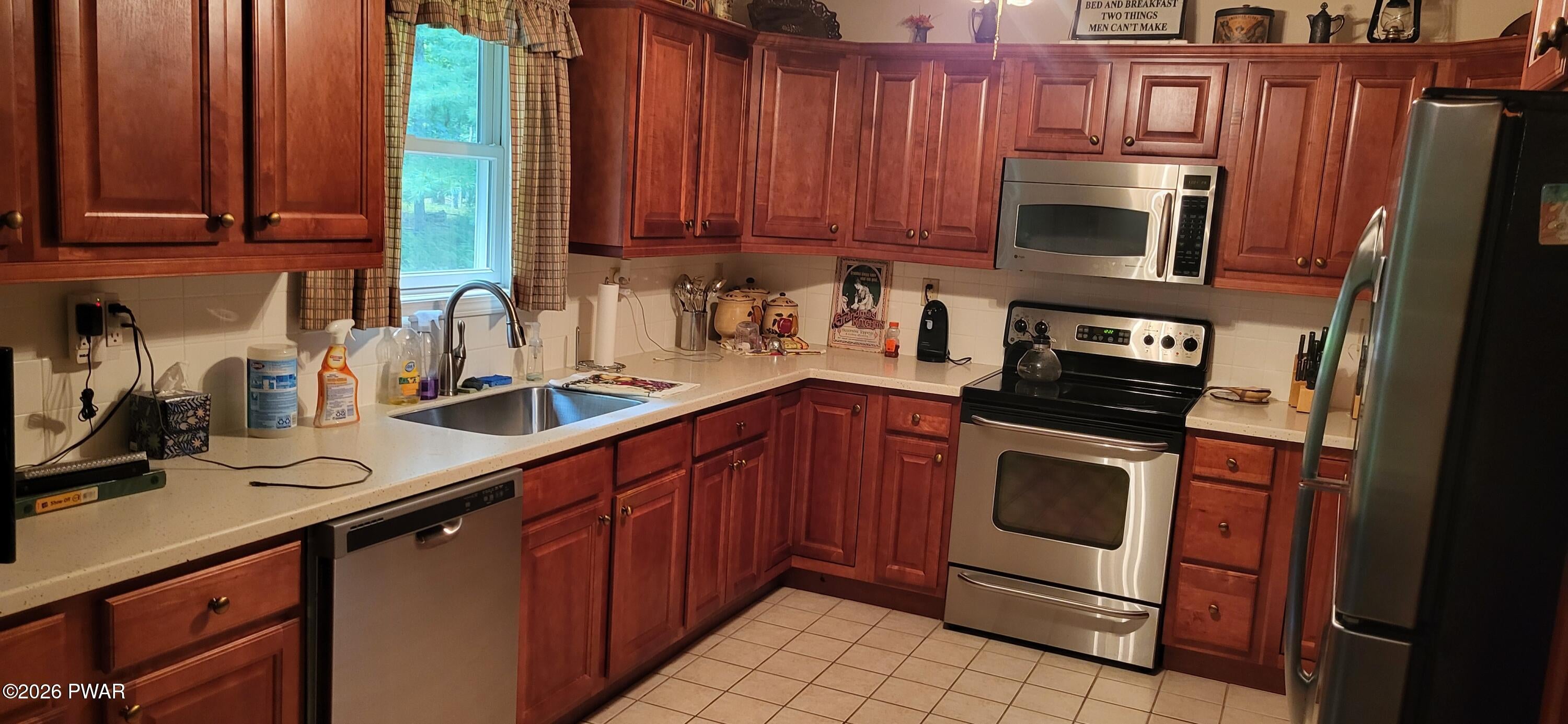 115 Lewis Road Milford, PA 18337 - Photo 8 of 31 Gallery Image 8