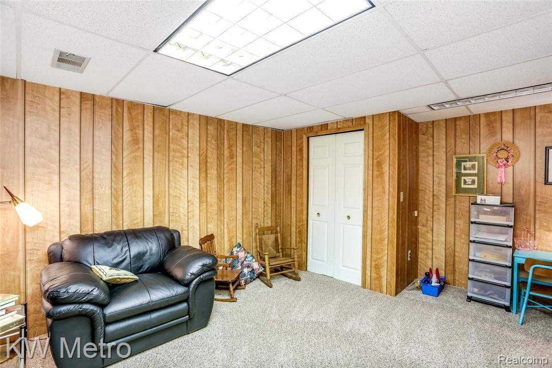 1452 Royal Crescent Street Rochester, MI 48306 - Photo 34 of 35 1452 Royal Crescent St-large-012-6-1452 Royal Crescent Street-1500x1000-72dpi.jpg