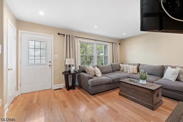 $415,000 | 1709 William And Mary Common, Hillsborough, NJ 08844