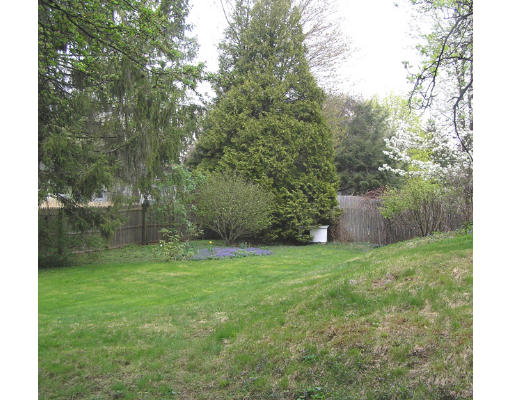 66 Brookfield Road Andover, MA 01810 - Photo 7 of 7 Gallery Image 7
