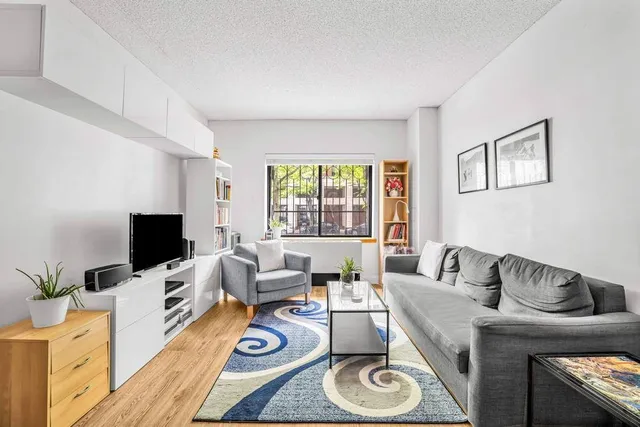 $499,000 | 280 Rector Place, Unit 1I | Battery Park City