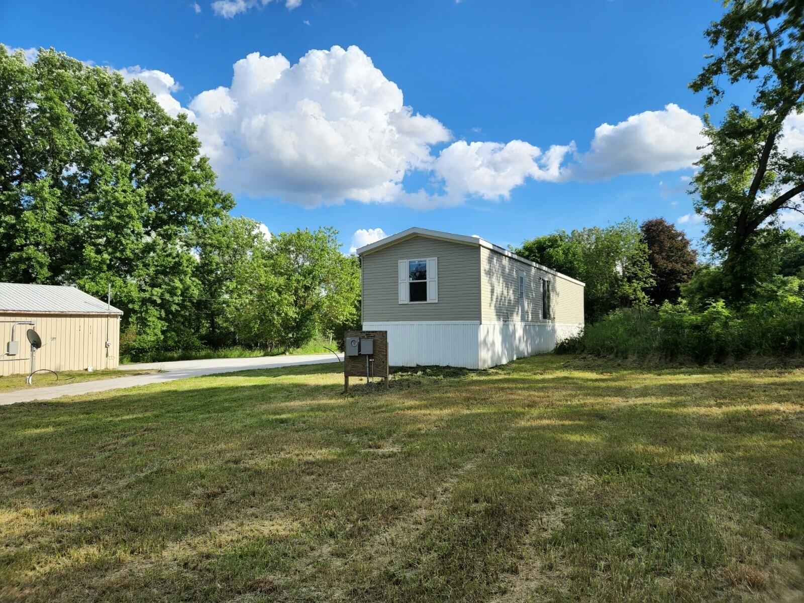 13292 Clinton Road Onondaga, MI 49264 - Photo 7 of 55 20220609_180653