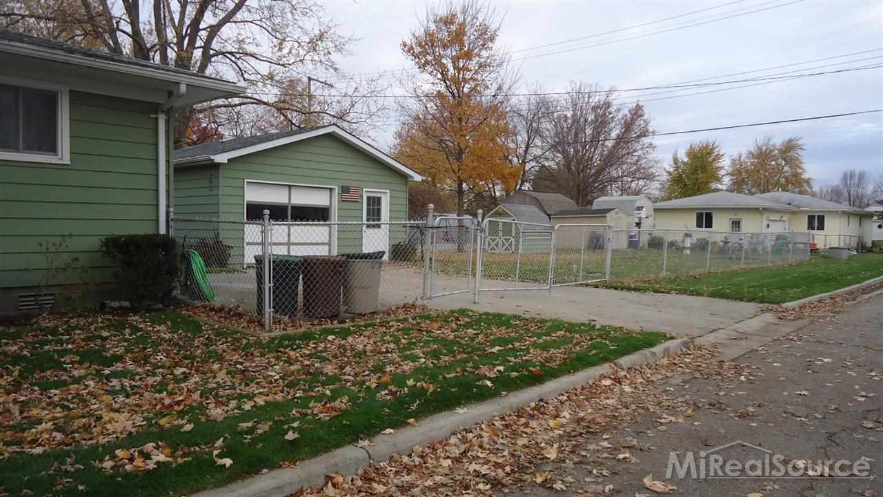 806 Chartier Road Marine City, MI 48039 - Photo 12 of 12 31219069-11.JPG