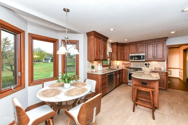 $389,900 | 9919 Harbour Pines Court, Indianapolis, IN 46256