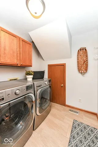 $389,900 | 9919 Harbour Pines Court, Indianapolis, IN 46256