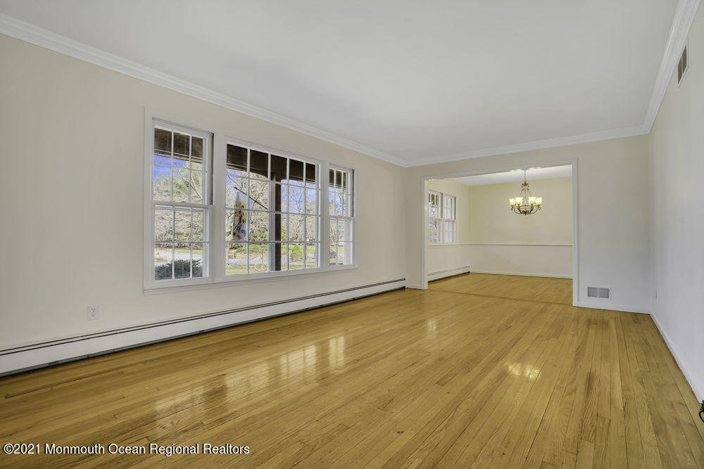 13 Colonial Terrace Colts Neck, NJ 07722 - Photo 11 of 49 015_dsc09324
