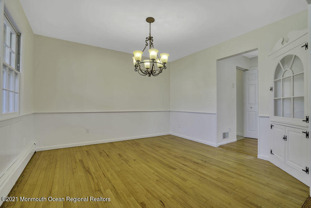 13 Colonial Terrace Colts Neck, NJ 07722 - Photo 13 of 49 017_dsc09349
