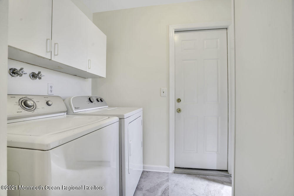 13 Colonial Terrace Colts Neck, NJ 07722 - Photo 24 of 49 029_dsc09429