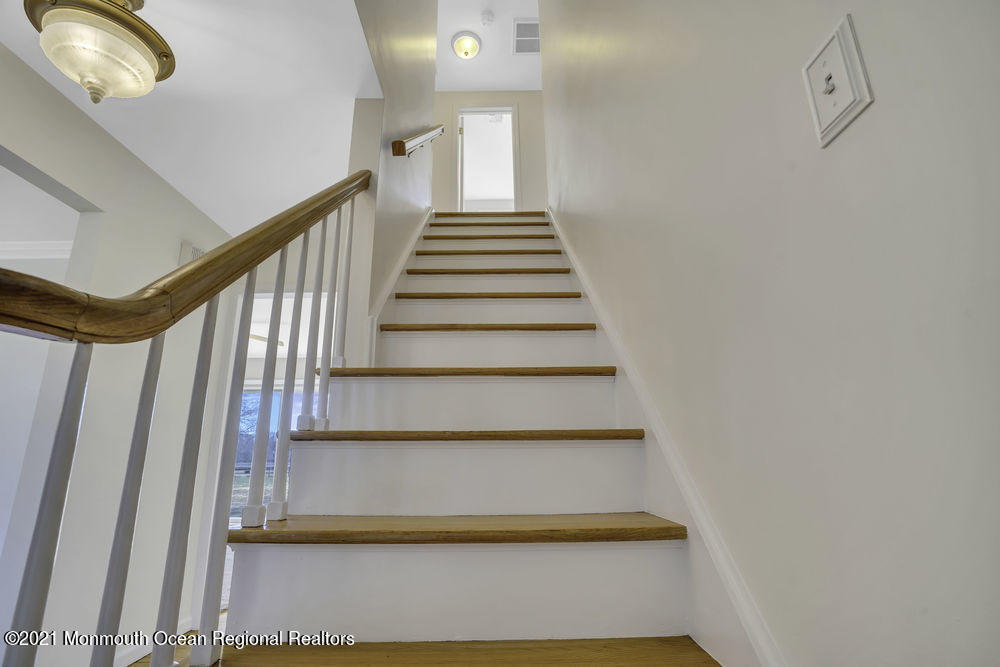 13 Colonial Terrace Colts Neck, NJ 07722 - Photo 30 of 49 035_dsc09479
