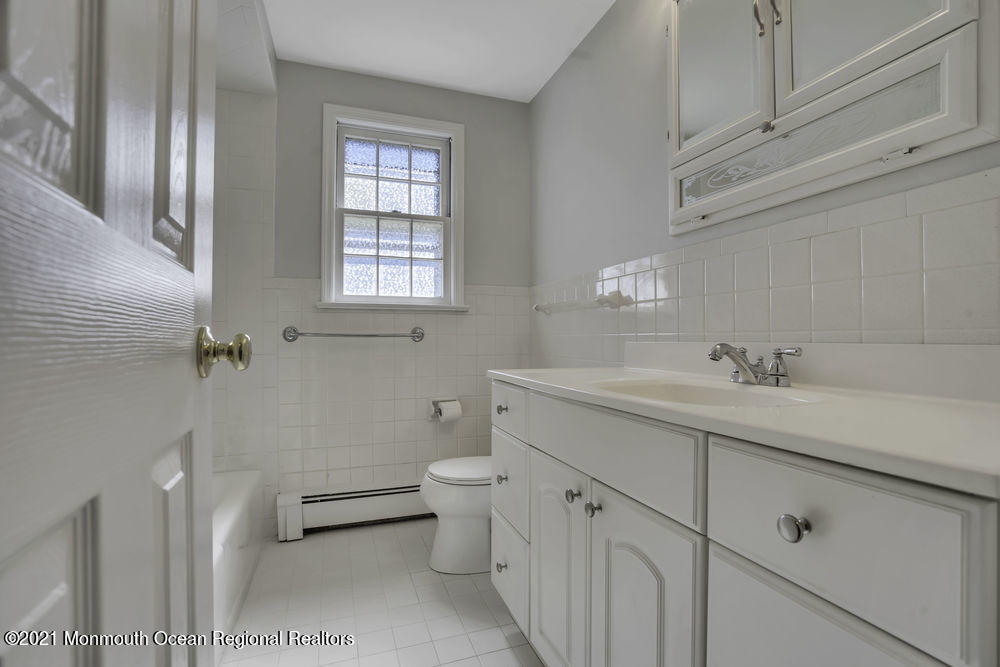 13 Colonial Terrace Colts Neck, NJ 07722 - Photo 31 of 49 037_dsc09489