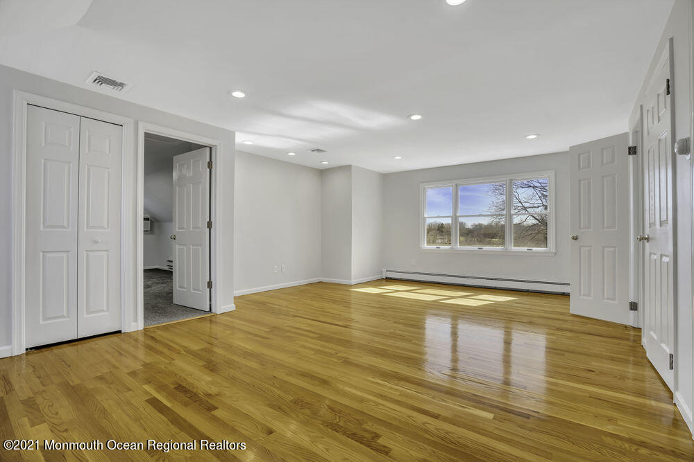 13 Colonial Terrace Colts Neck, NJ 07722 - Photo 34 of 49 040_dsc09524