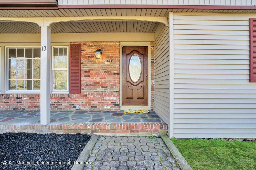 13 Colonial Terrace Colts Neck, NJ 07722 - Photo 6 of 49 010_dsc09669_1