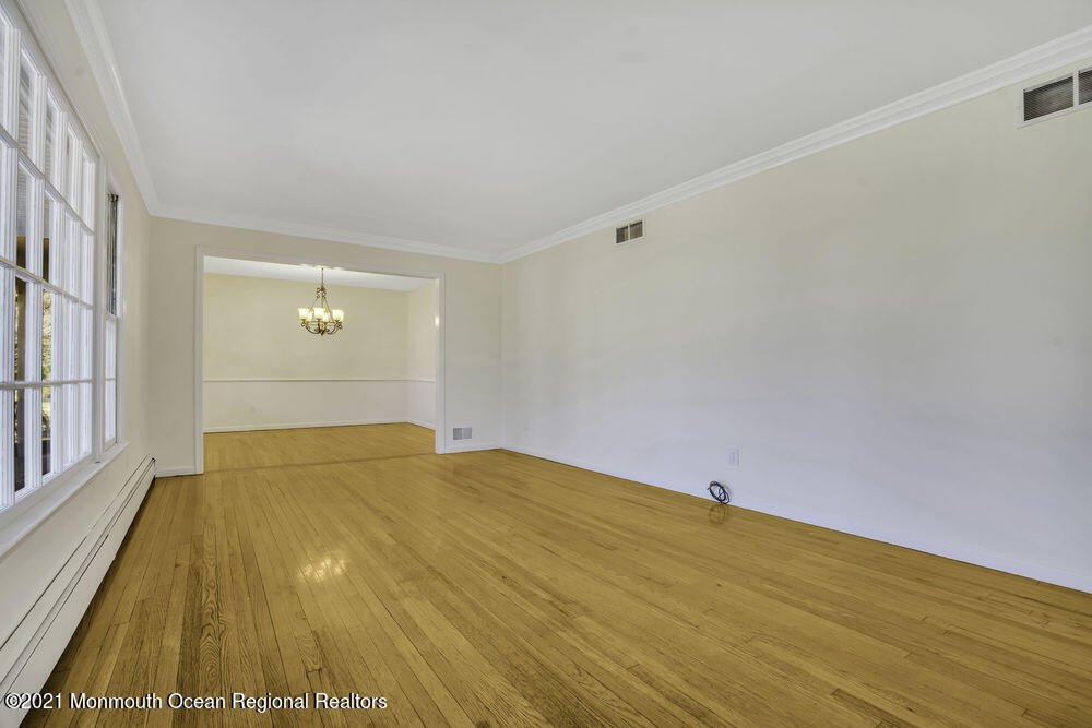13 Colonial Terrace Colts Neck, NJ 07722 - Photo 10 of 49 014_dsc09314