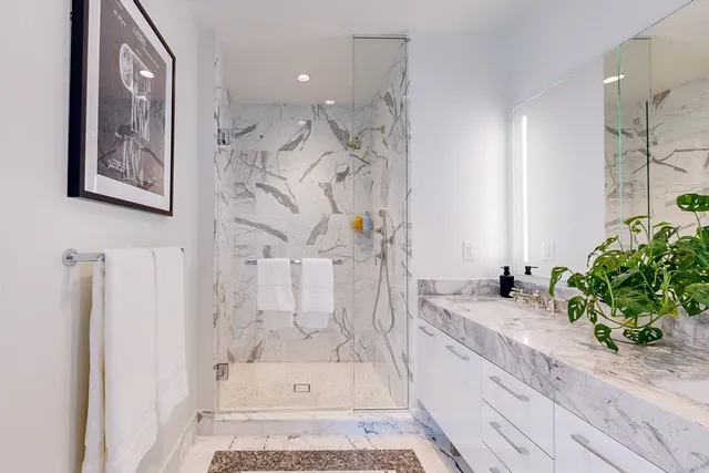 $4,050,000 | 240 Devonshire Street, Unit 4206, Boston, MA 02110