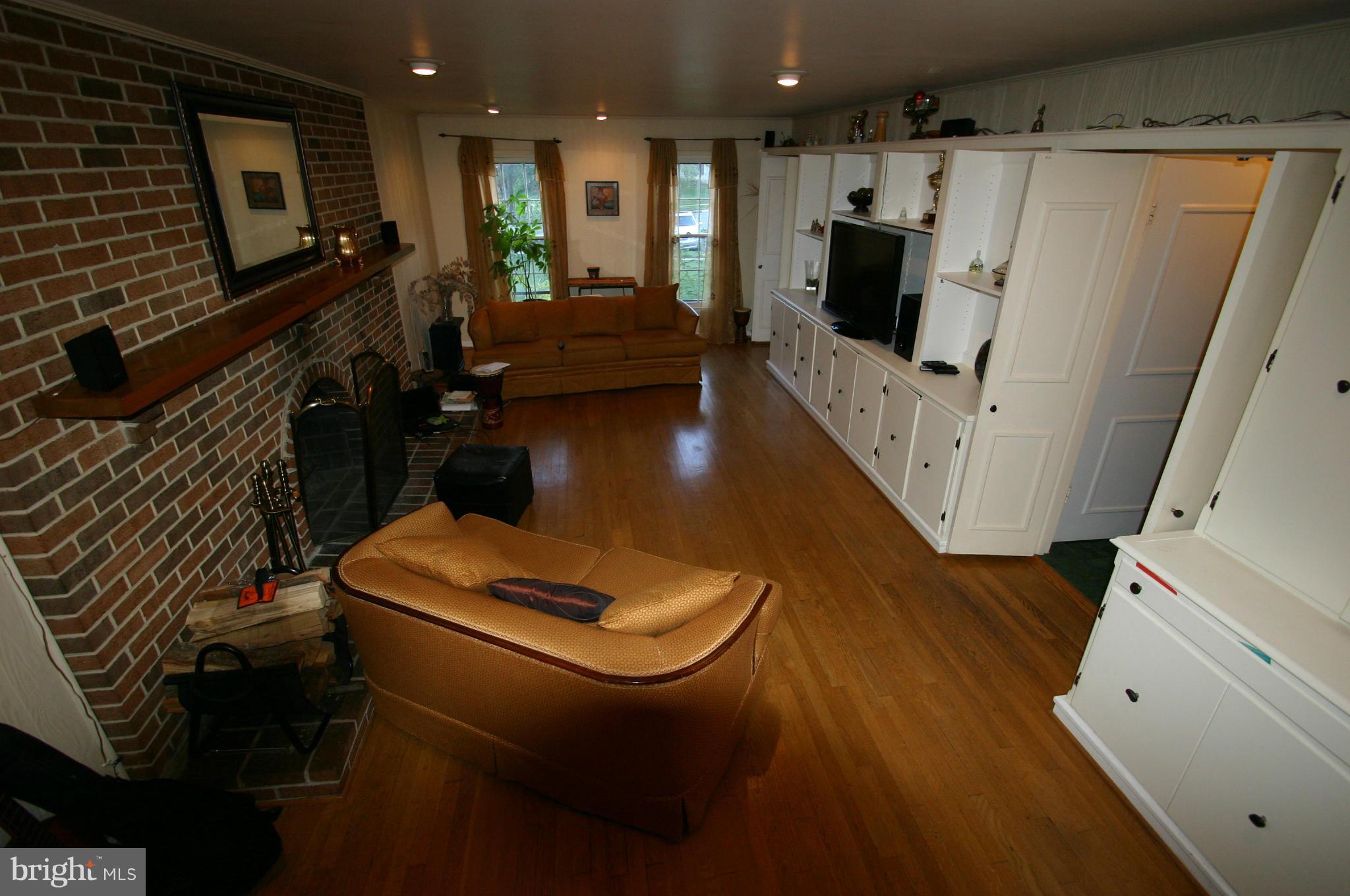 11904 Lanner Place Laurel, MD 20708 - Photo 7 of 28 Family Room