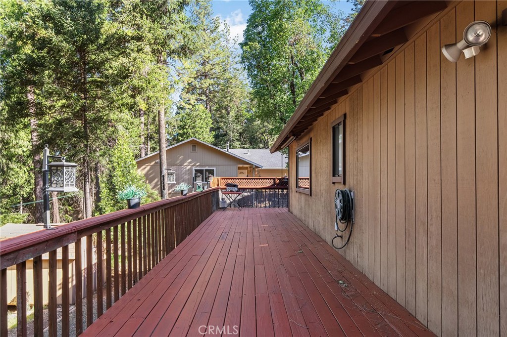 14219 Wycliff Way Magalia, CA 95954 - Photo 37 of 67 a view of balcony of the house