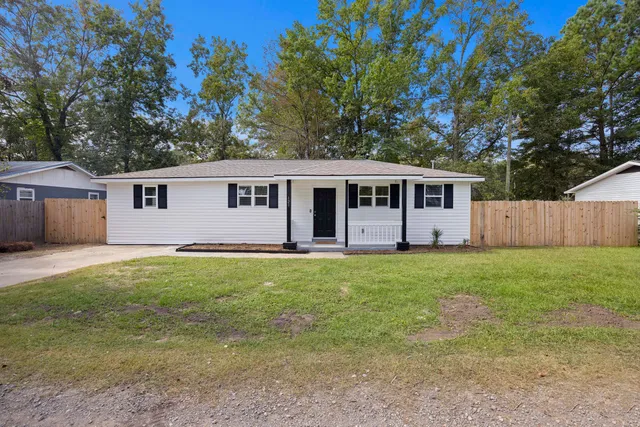 $262,000 | 121 Berry Road, Moncks Corner, SC 29461