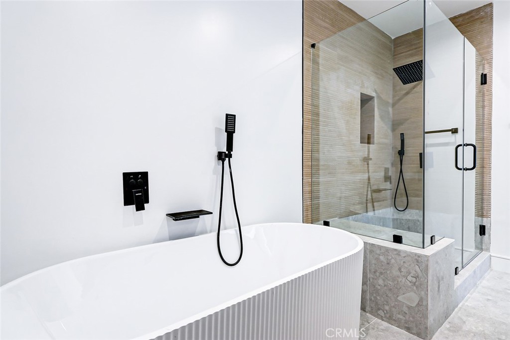 2304 Grant Avenue, Unit B Redondo Beach, CA 90278 - Photo 14 of 27