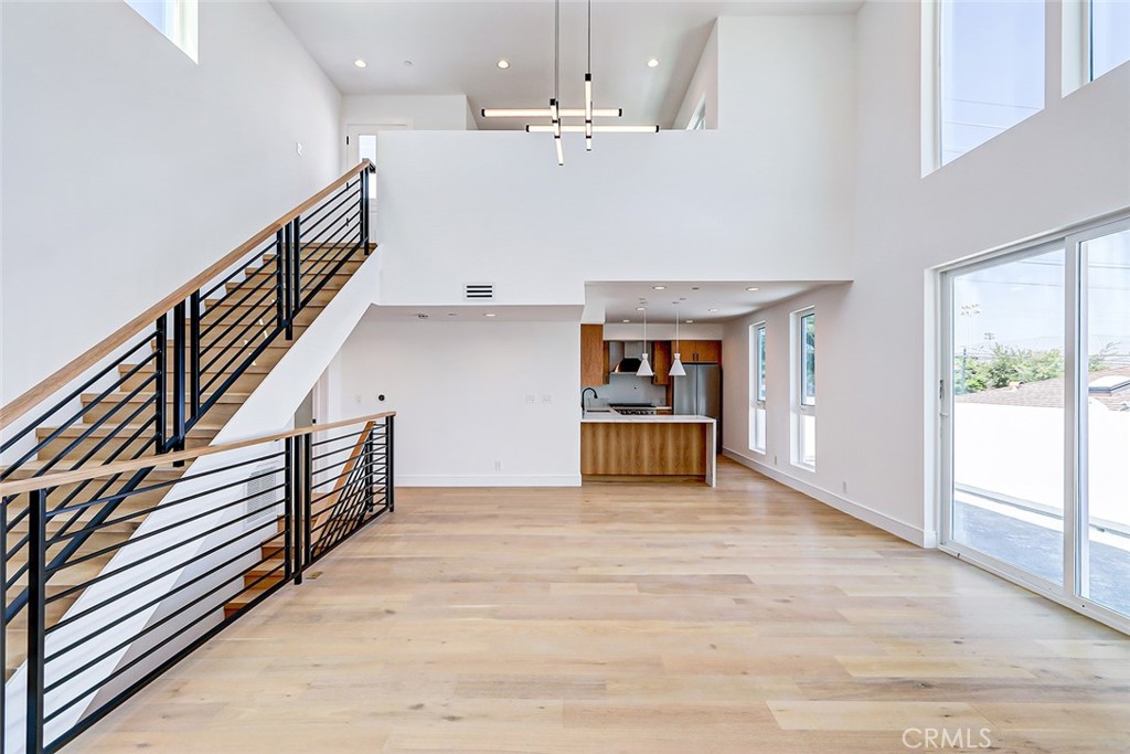 2304 Grant Avenue, Unit B Redondo Beach, CA 90278 - Photo 5 of 27