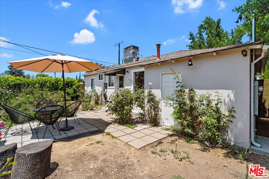 17512 Bullock Street Encino, CA 91316 - Photo 12 of 14