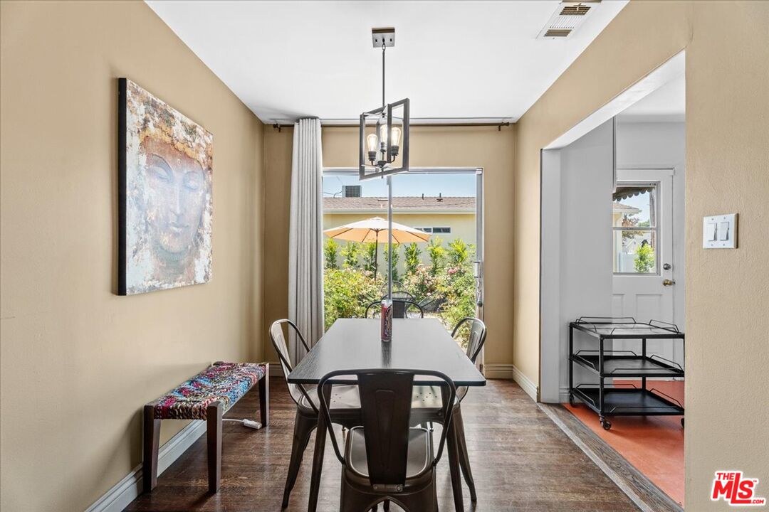 17512 Bullock Street Encino, CA 91316 - Photo 8 of 14