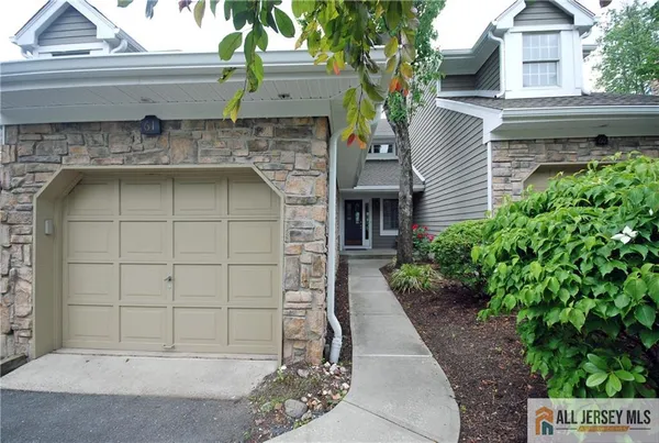 $580,000 | 61 Briarwood Court, Princeton, NJ 08540