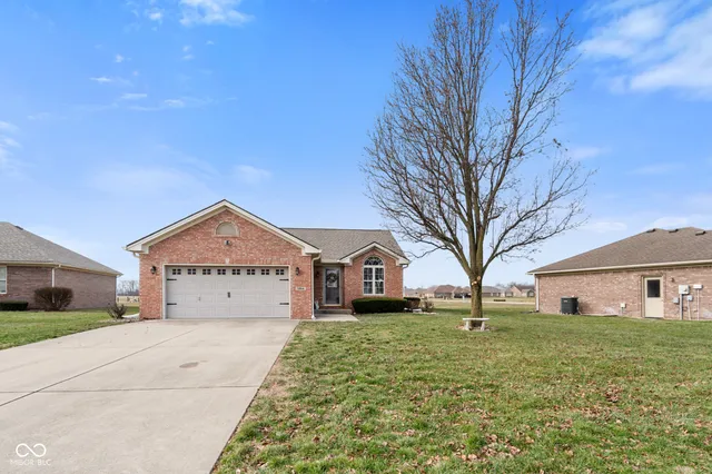 $259,000 | 5964 Woodland Parks Court, Columbus, IN 47201