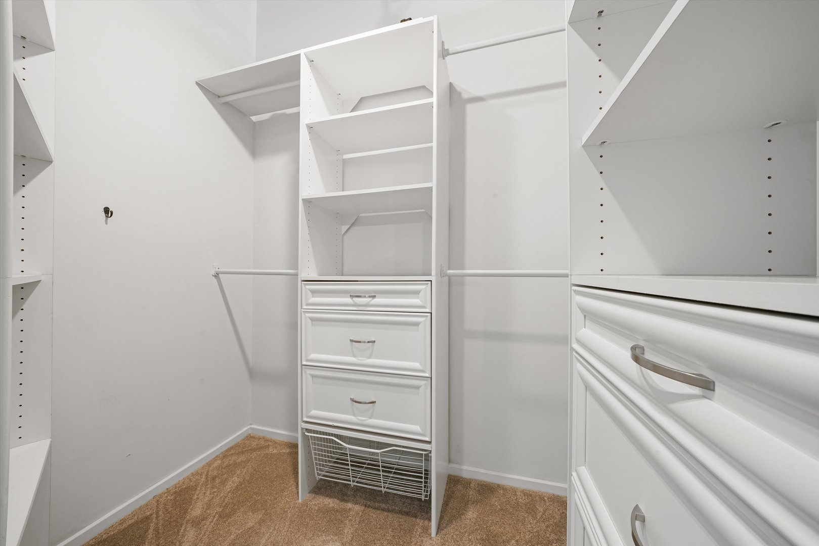 520 South State Street, Unit 503 Chicago, IL 60605 - Photo 17 of 25 a view of walk in closet with empty racks