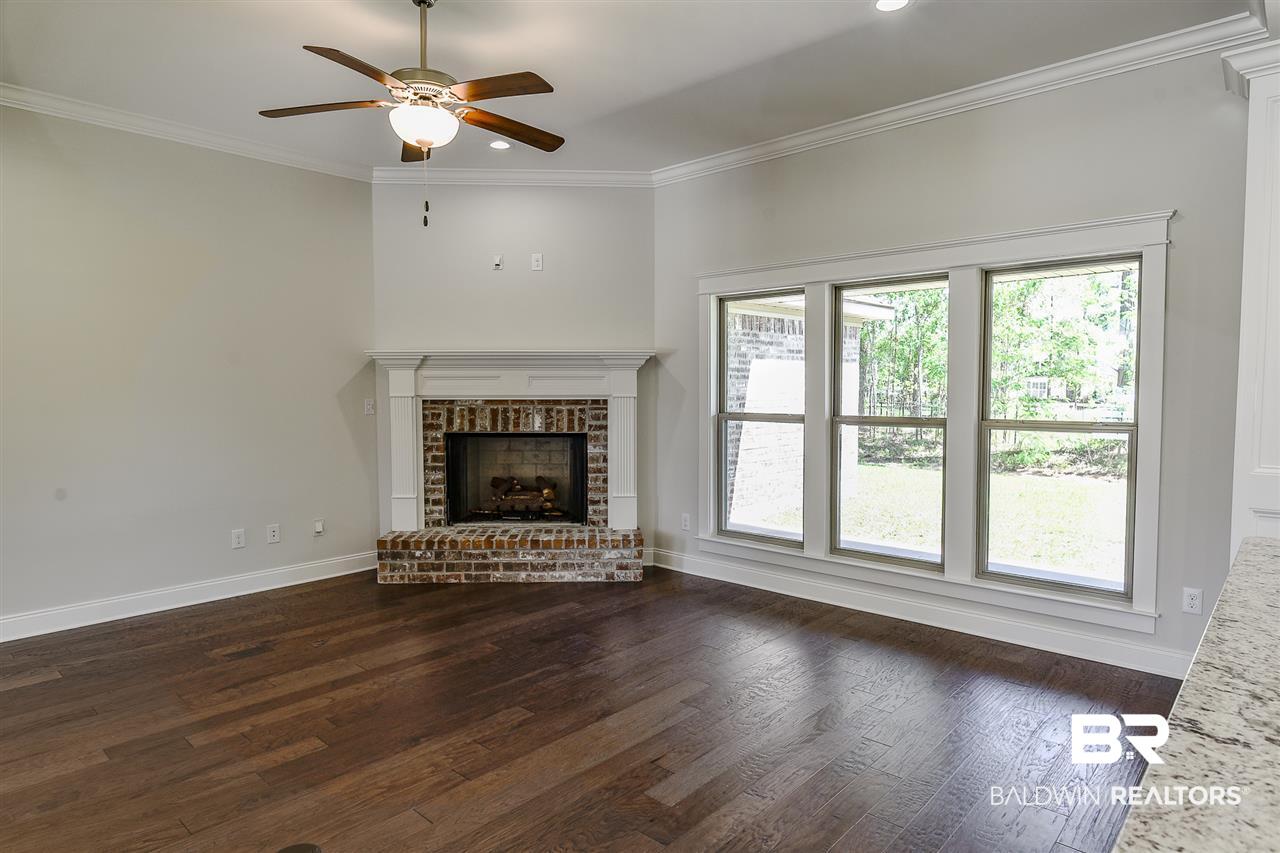338 Saffron Avenue Fairhope, AL 36532 - Photo 10 of 27 Living Room