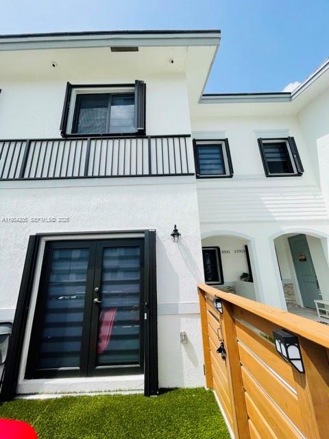 13331 Southwest 250th Terrace Homestead, FL 33032 - Photo 3 of 14 FRONT PATIO