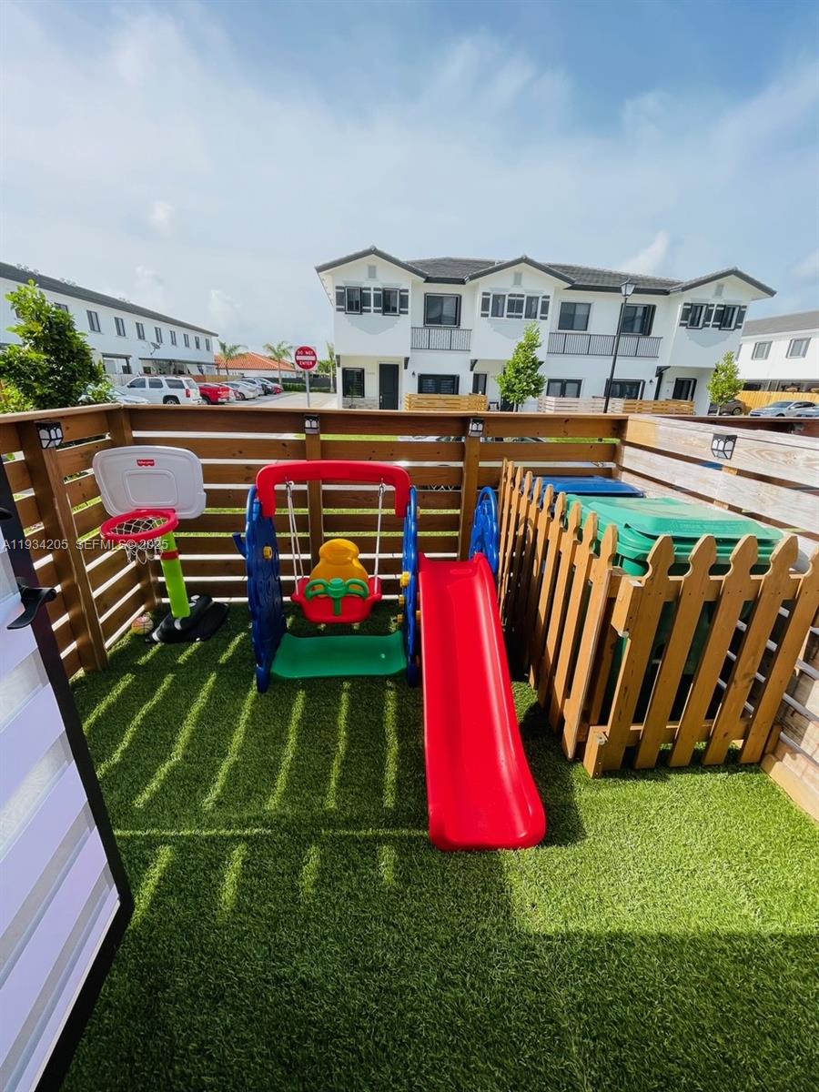 13331 Southwest 250th Terrace Homestead, FL 33032 - Photo 4 of 14 FRONT PATIO