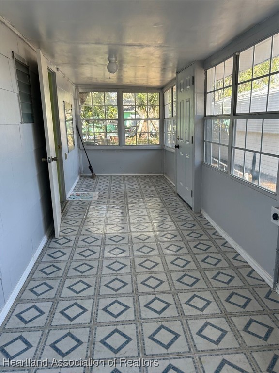 917 West Ruth Street Avon Park, FL 33825 - Photo 5 of 16 Enclosed Back Porch