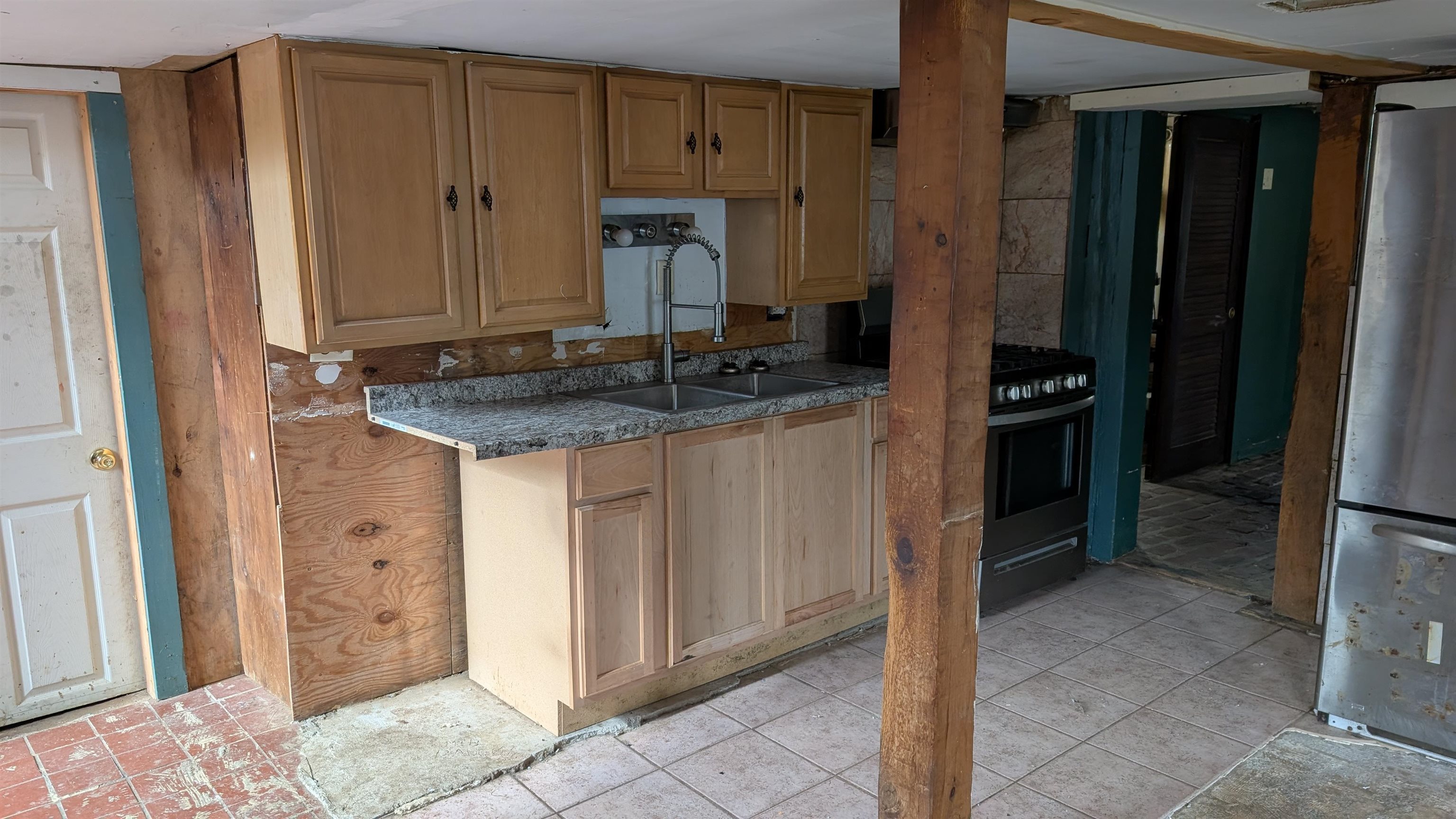 281 Hodgdon Road Weare, NH 03281 - Photo 4 of 44