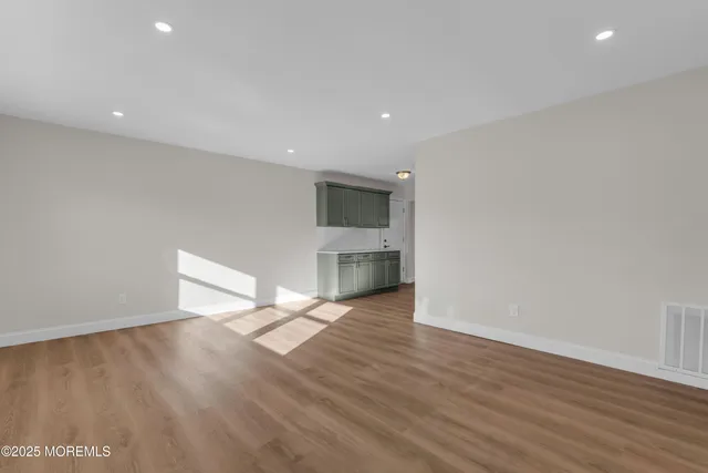 $2,550 | 64 Georgetown Boulevard, Barnegat, NJ 08005